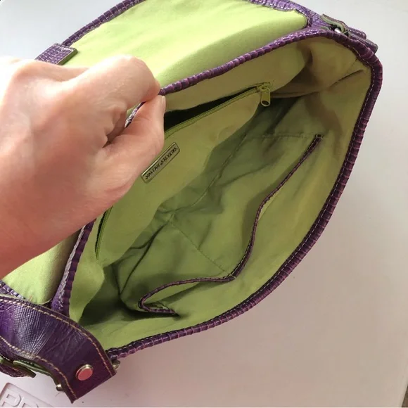 ⬇️ Valerie Stevens Purple Shoulder Bag with Sturdy Handles and Smooth Finish - Picture 15 of 17